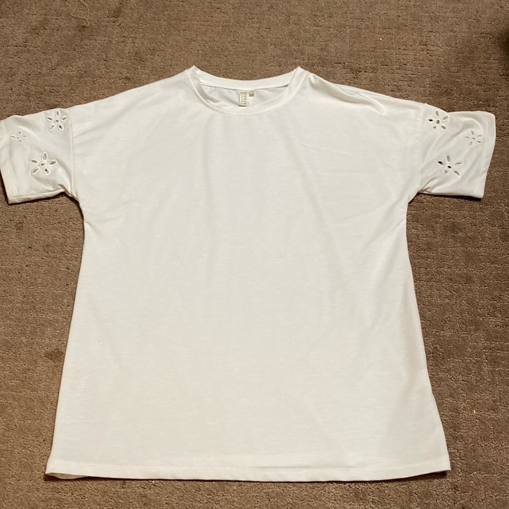 Hayden Size Medium Short Sleeved Top with Mini Cutout Details